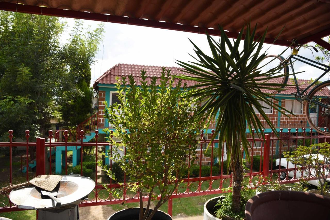 Hotel Las Fumarolas De Don Goyo Чолула Экстерьер фото